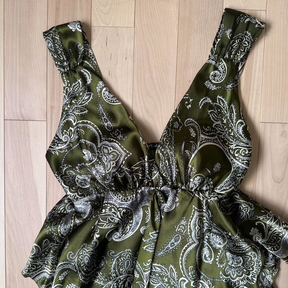 Y2K Satin Paisley Dress – Tiered, Padded Bra, Made in USA - Picture 3 of 8